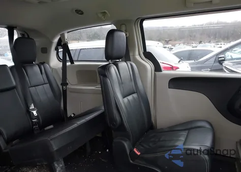 2013 Chrysler Town & Country Touring from USA, damaged, VIN 2C4RC1BGXDR787582